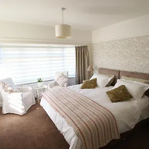 4* Bed & Breakfast Canford Bridge B And B